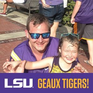 Meet your Posher, Dustin